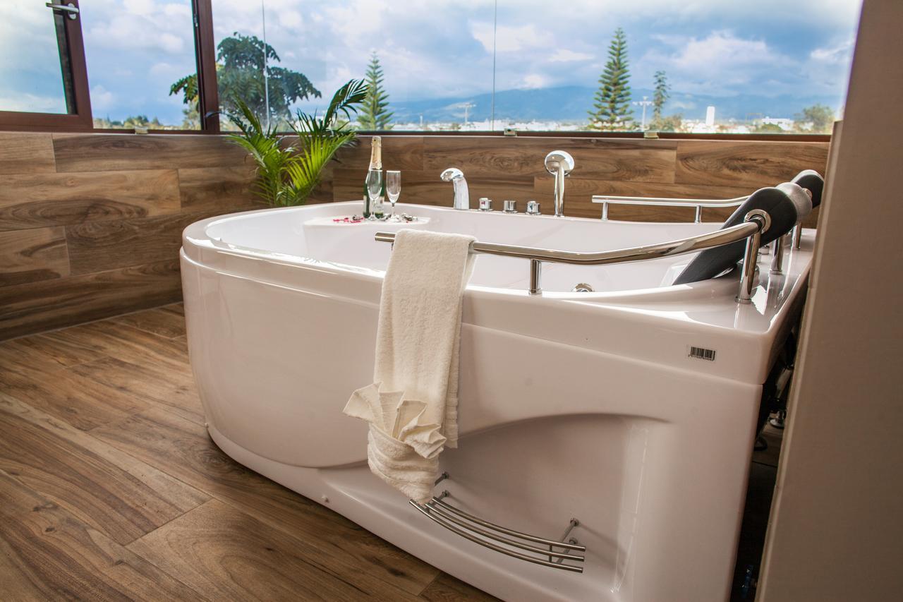 Ilalo Garden Hotel & Restaurant Quito Luaran gambar